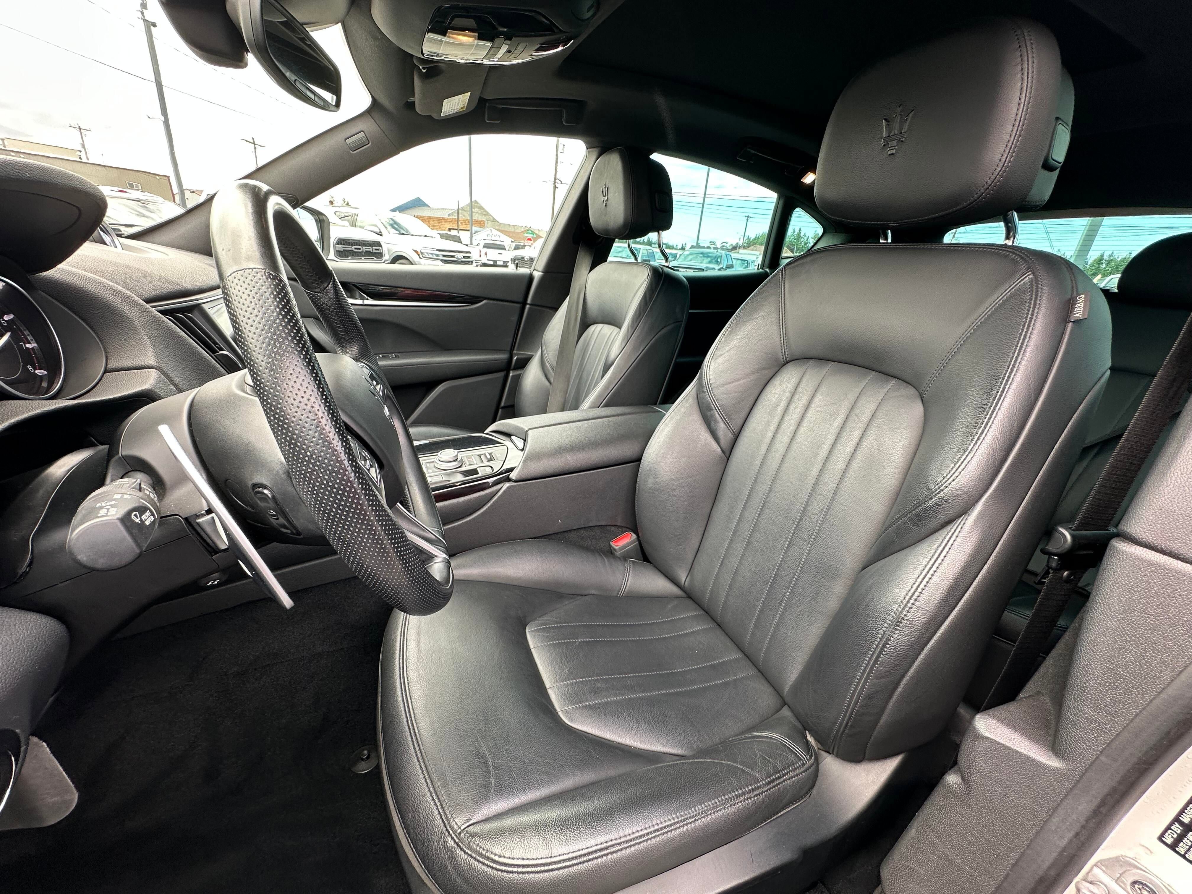 Used 2023 Maserati Levante Modena image 12