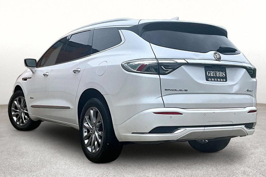 Used 2023 Buick Enclave Avenir w/ Avenir Technology Package FWD image 16