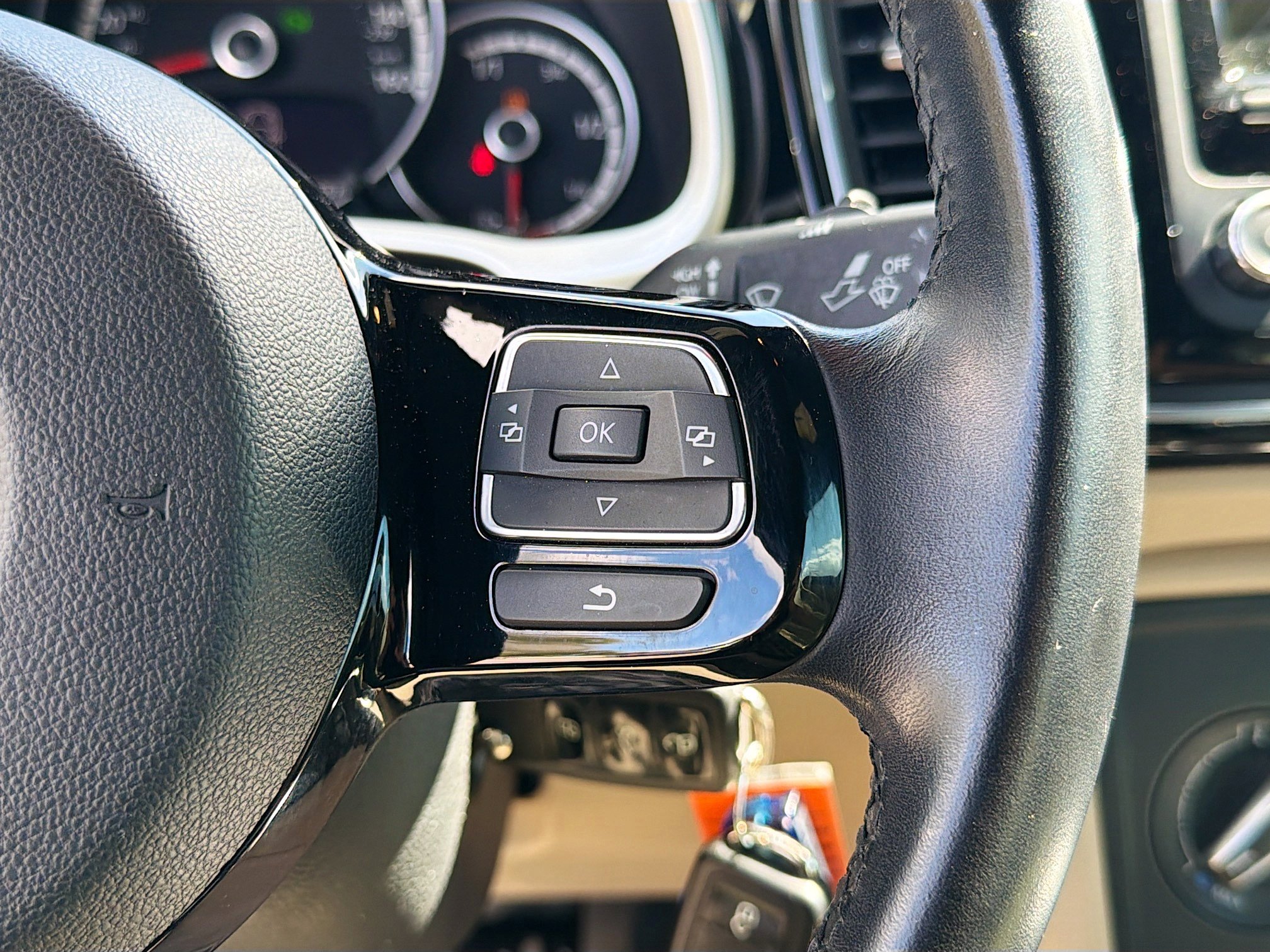 Used 2014 Volkswagen Beetle 2.5 image 29