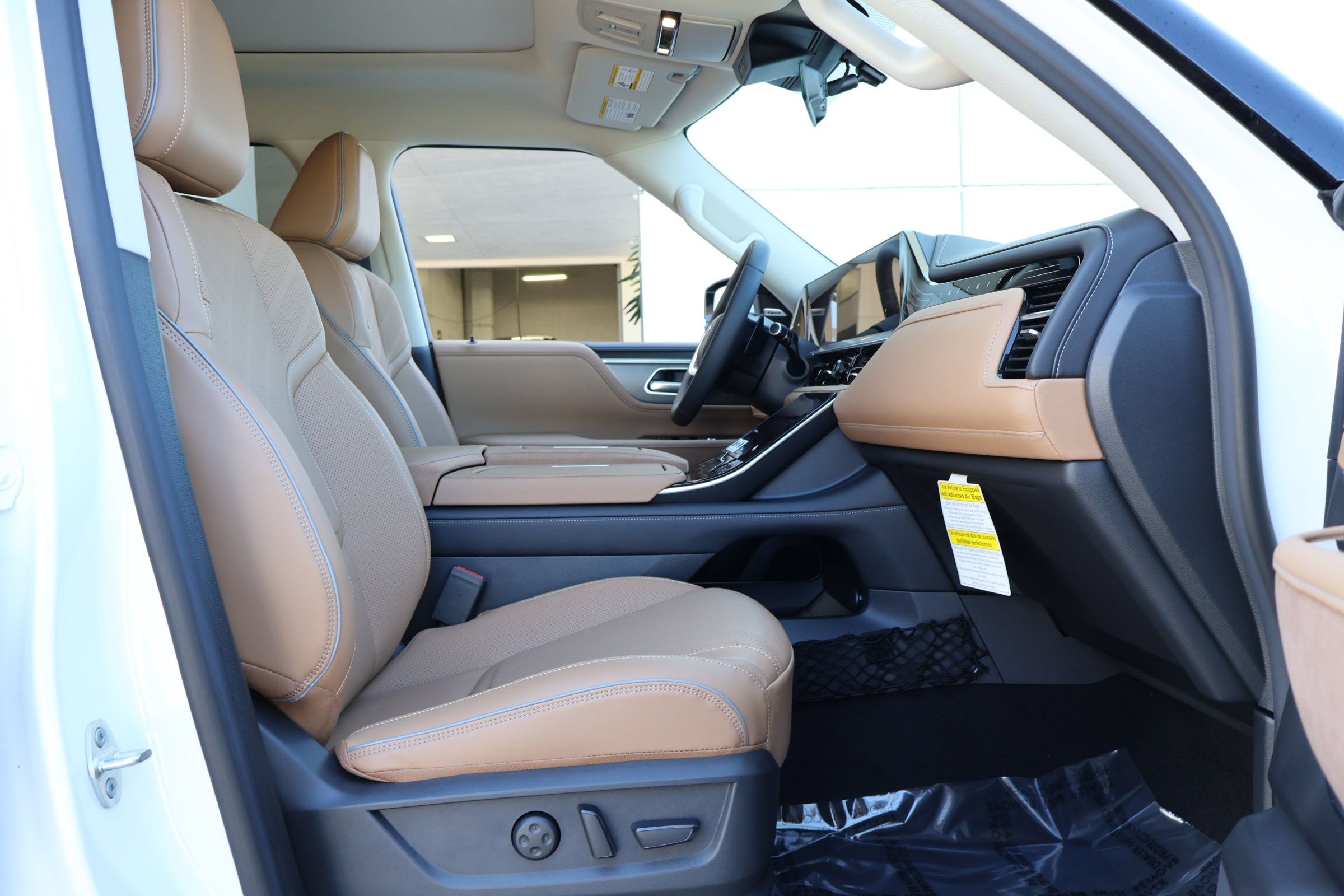 New 2026 INFINITI QX80 Luxe image 23