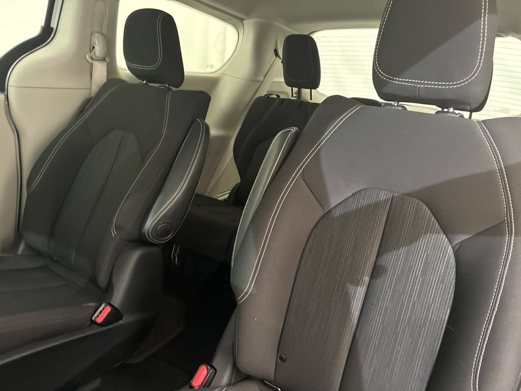Used 2020 Chrysler Voyager LX w/ Cold Weather Group FWD image 9