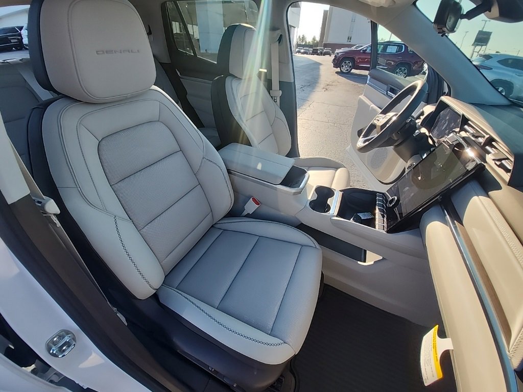 New 2026 GMC Terrain Denali image 17