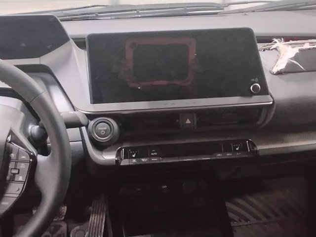 Used 2025 Toyota Prius XLE AWD/4WD image 12
