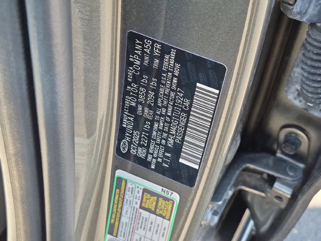 Used 2026 Hyundai Elantra Sport FWD image 34