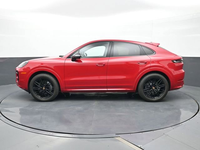 Used 2025 Porsche Cayenne Coupe image 2