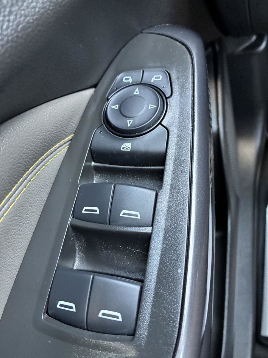 Used 2025 Chevrolet Trax ACTIV w/ Sunroof Package FWD image 20