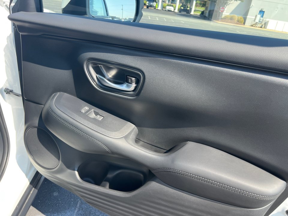 Used 2026 Honda HR-V LX image 31