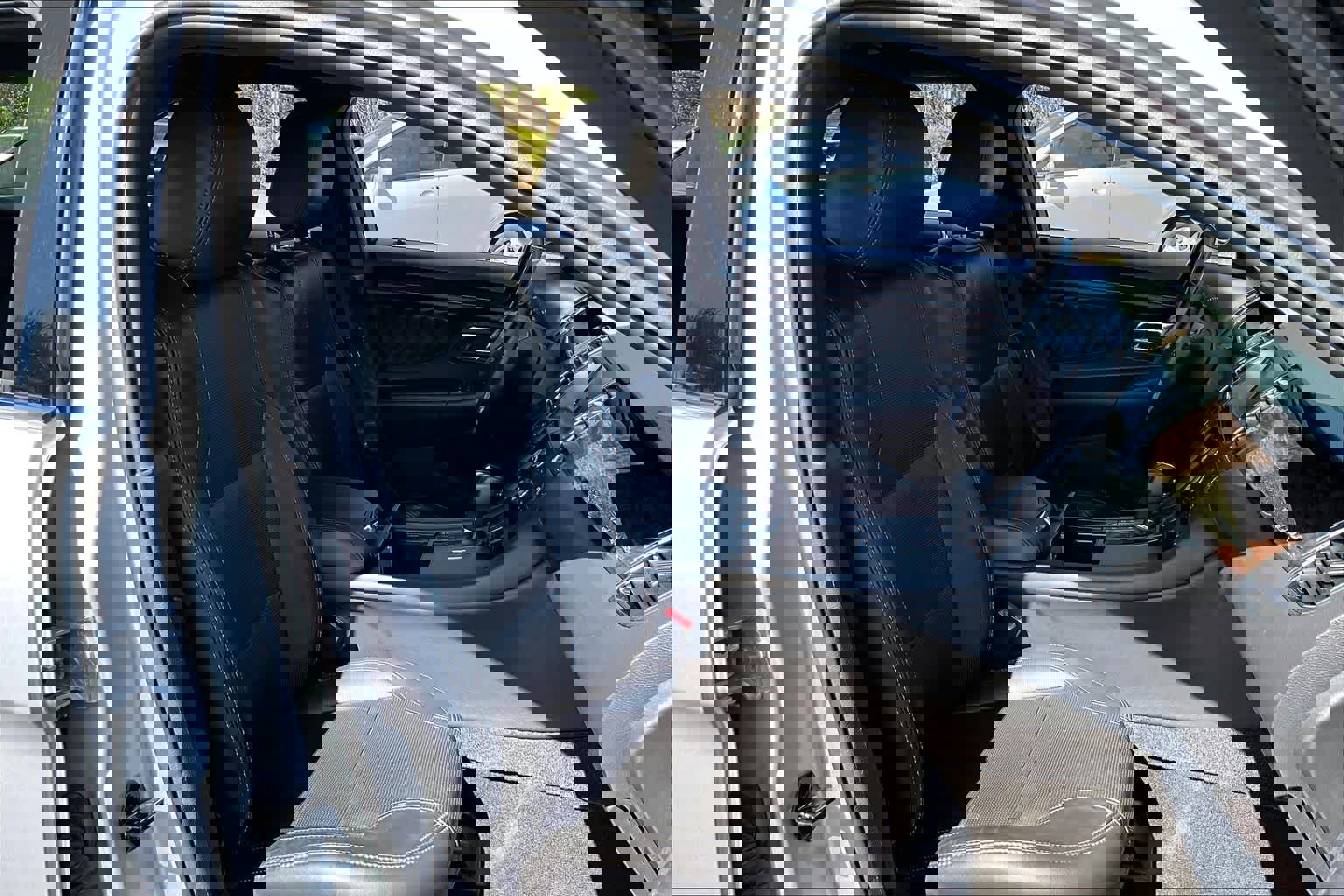 Used 2015 Ford Taurus Limited FWD image 9