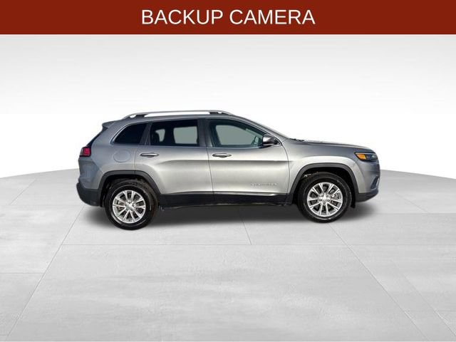 Used 2019 Jeep Cherokee Latitude w/ Cold Weather Group image 8