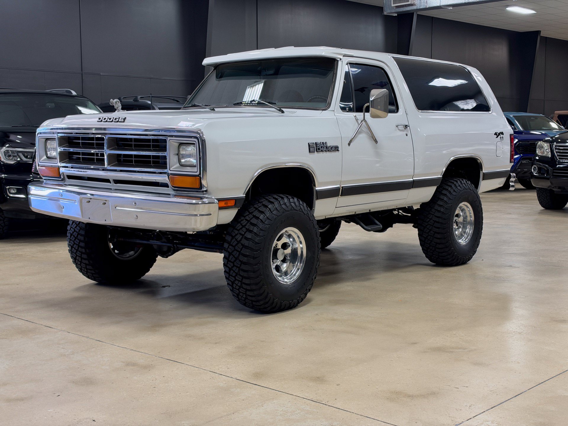 Used 1987 Dodge Ramcharger 4WD image 1