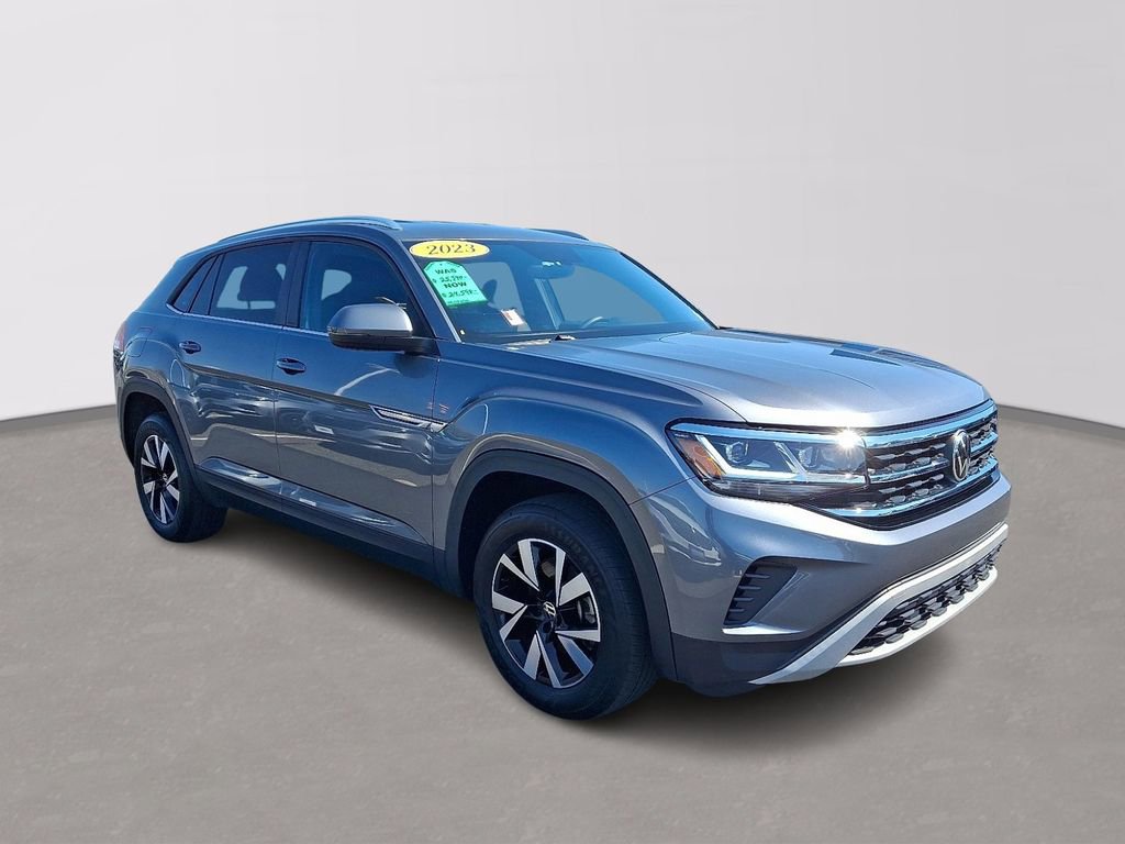 Used 2023 Volkswagen Atlas Cross Sport SE image 3