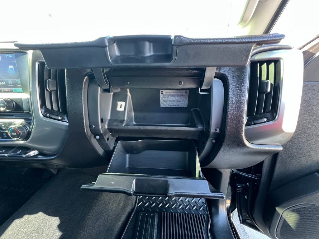 Used 2018 Chevrolet Silverado 1500 LT w/ LT Convenience Package image 23