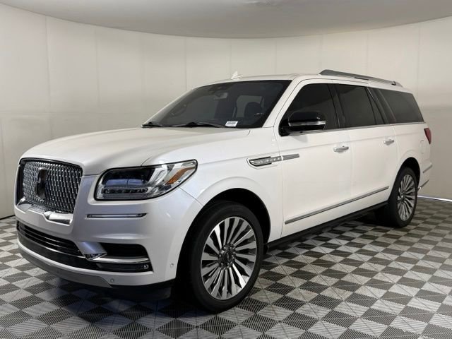 Used 2018 Lincoln Navigator L Reserve w/ Technology Package AWD/4WD image 2
