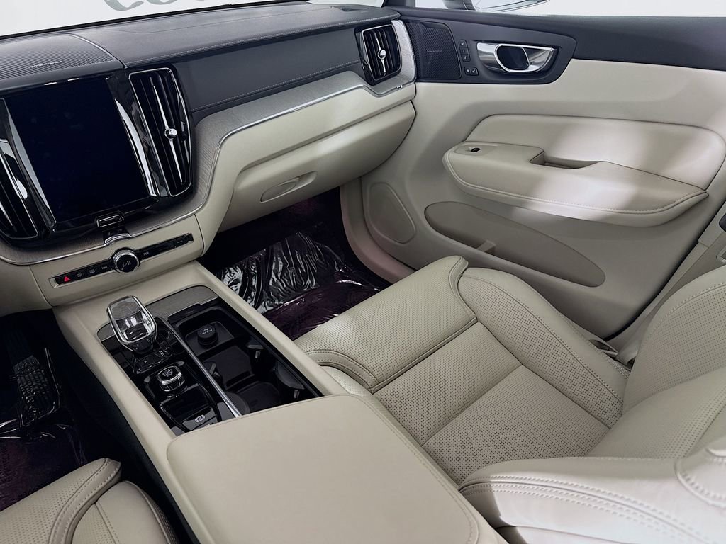 Certified 2023 Volvo XC60 B5 Ultimate FWD image 25