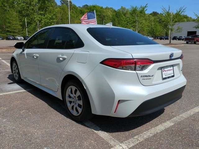 Used 2024 Toyota Corolla LE image 6