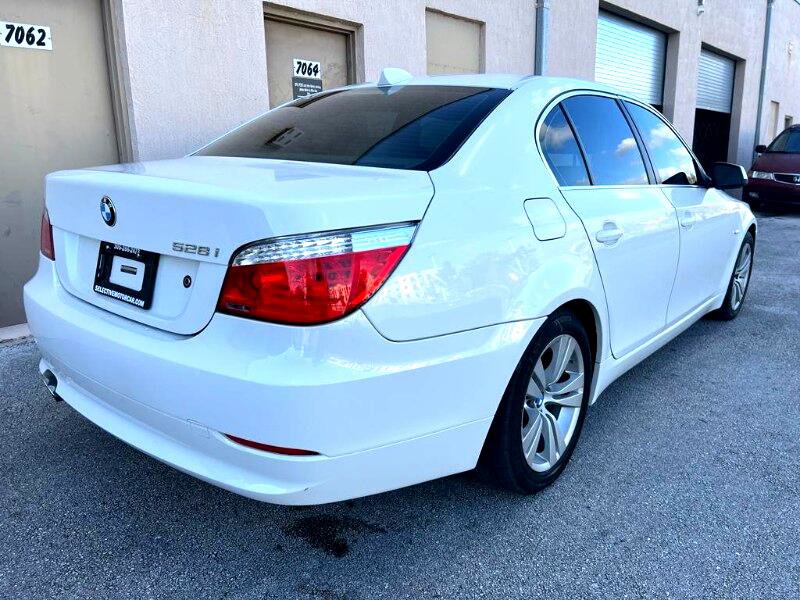 Used 2010 BMW 528i 4dr Sdn 528i RWD image 6