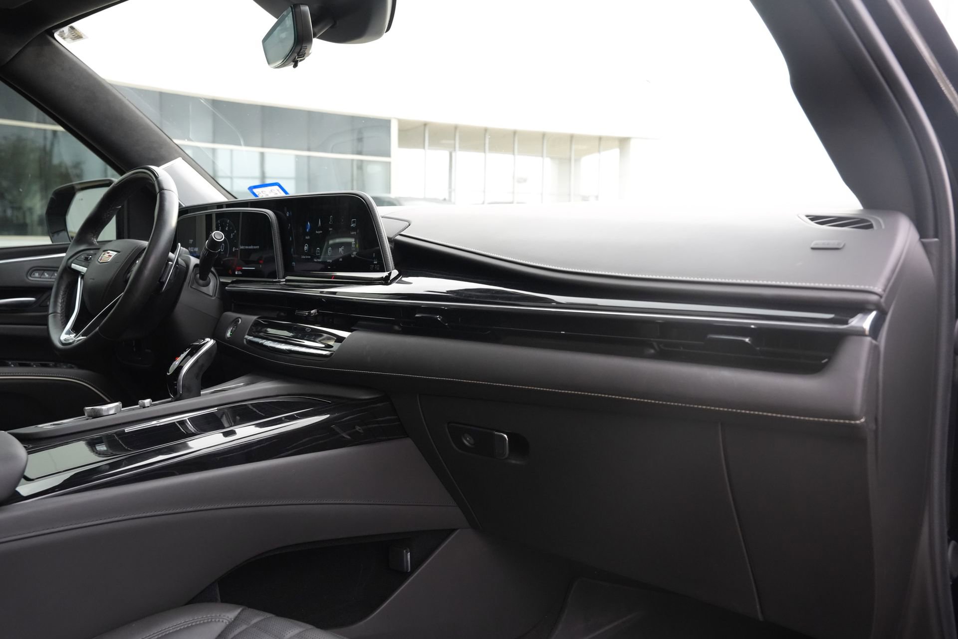 Certified 2024 Cadillac Escalade ESV V w/ Heavy-Duty Trailer Package image 26