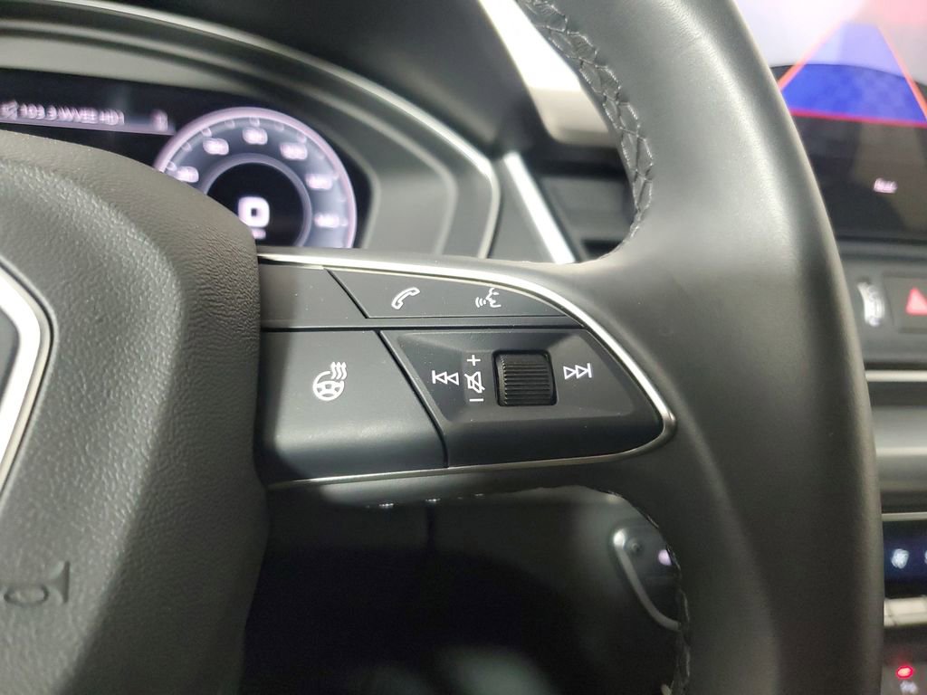 Certified 2025 Audi Q5 2.0T Premium AWD/4WD image 26