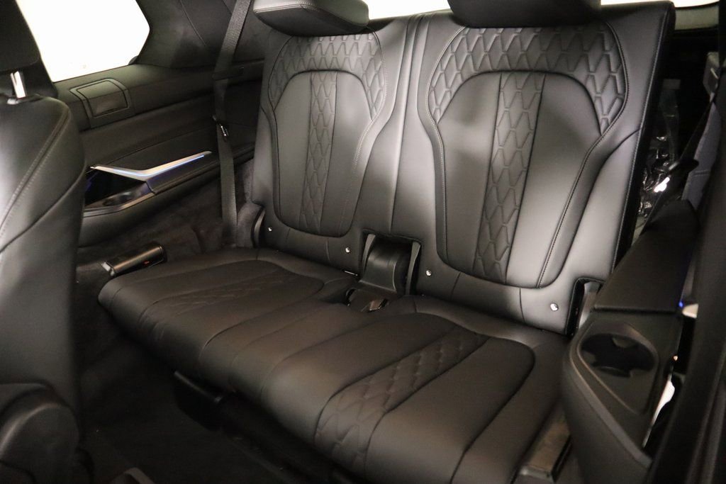 New 2026 BMW ALPINA XB7 image 14