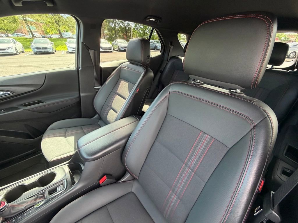 Used 2022 Chevrolet Equinox RS w/ Infotainment Package AWD/4WD image 7