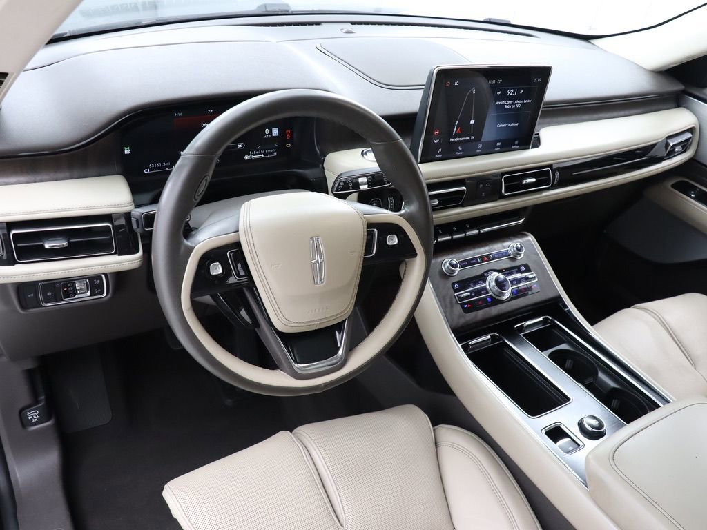 Used 2020 Lincoln Aviator Reserve w/ Equipment Group 201A image 16