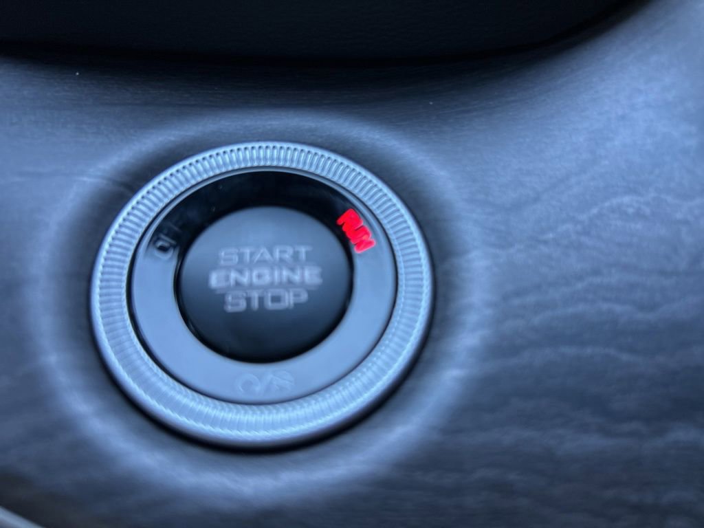 New 2025 Jeep Grand Cherokee Limited w/ Black Appearance Package image 29