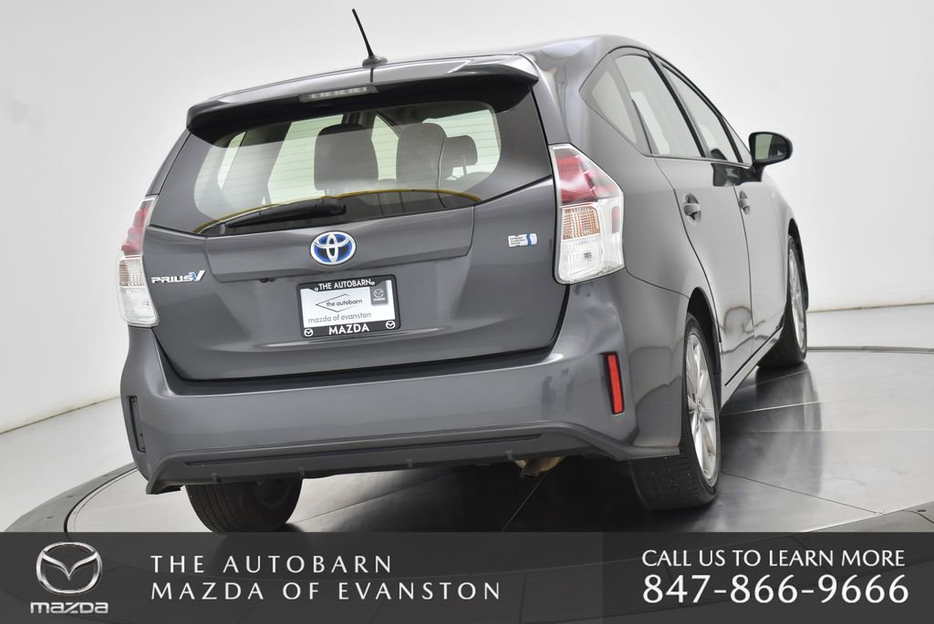 Used 2016 Toyota Prius V Five image 18