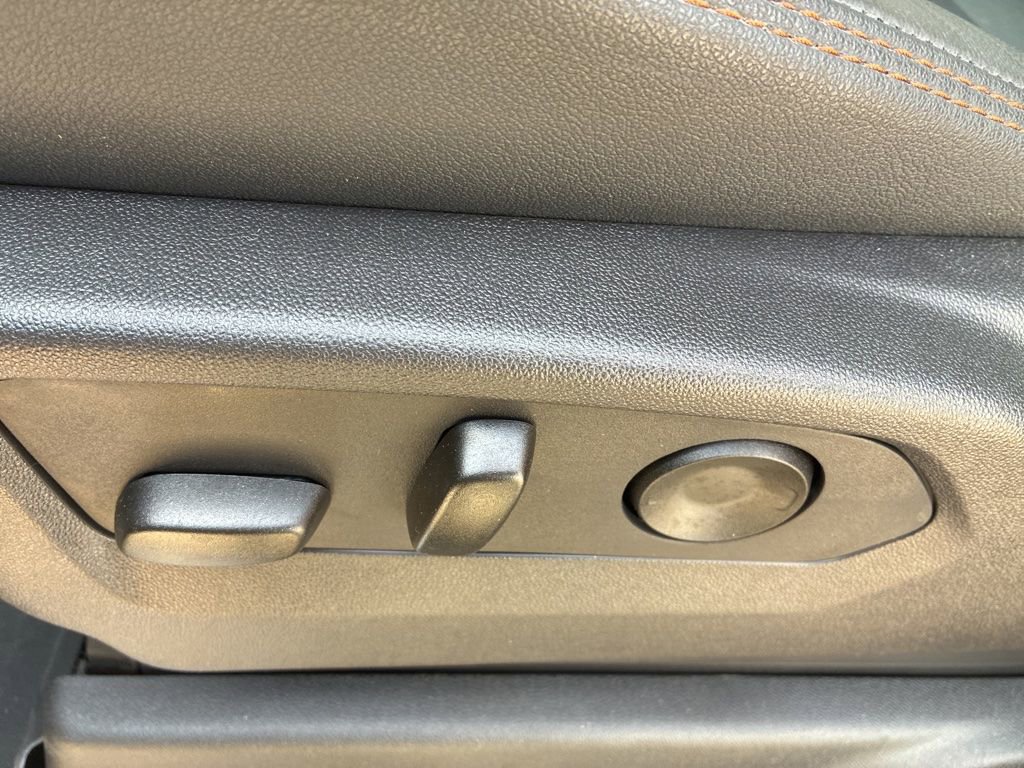 Used 2025 GMC Sierra 2500 AT4 w/ AT4 Premium Plus Package image 8