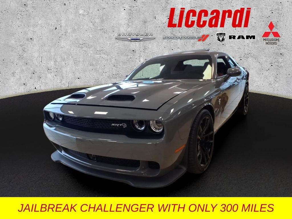 Used 2023 Dodge Challenger SRT Hellcat image 3