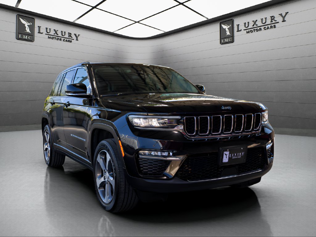 Used 2023 Jeep Grand Cherokee 4WD 4xe image 1