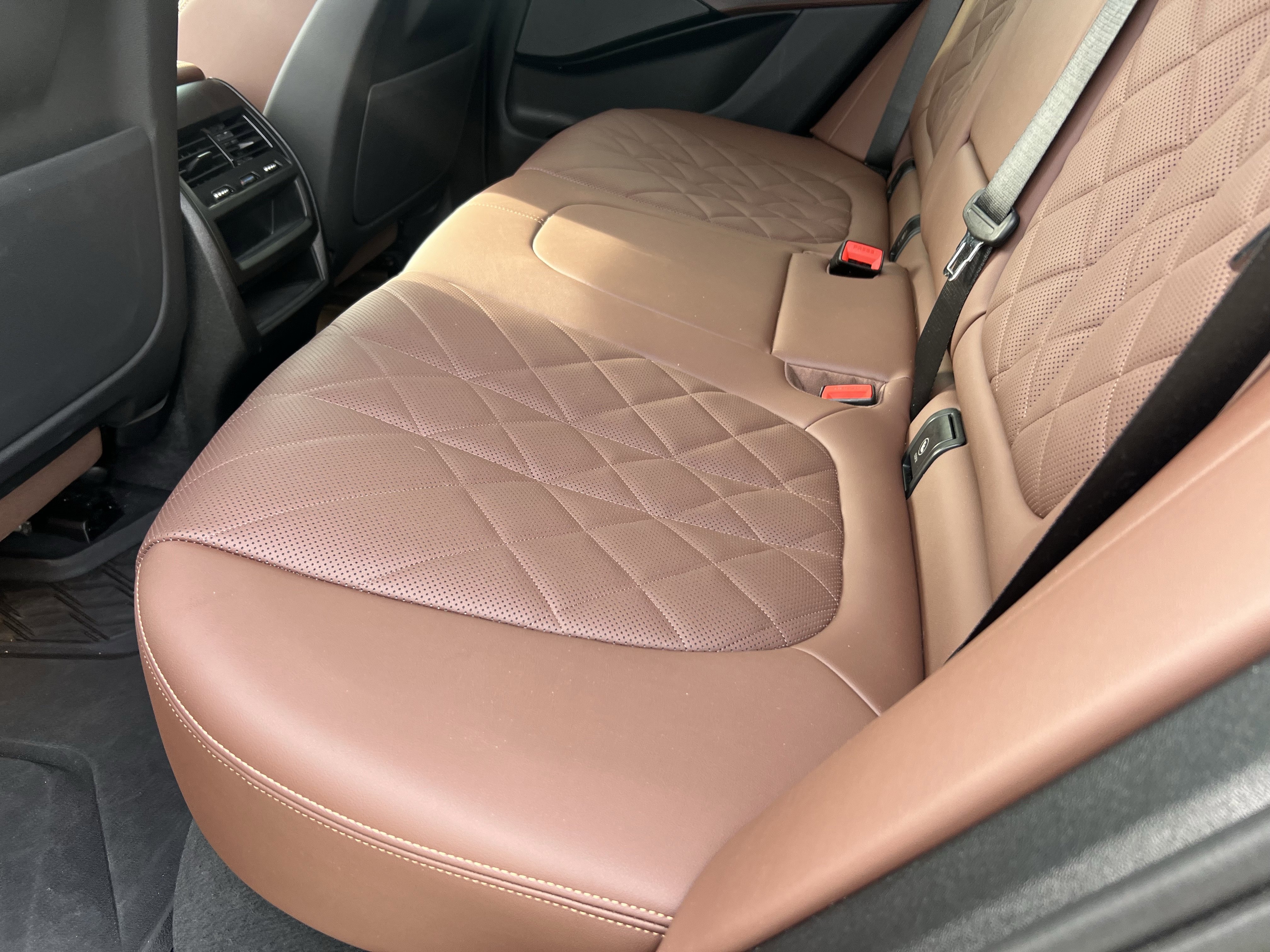 Used 2024 BMW X5 xDrive40i w/ M Sport Package image 33