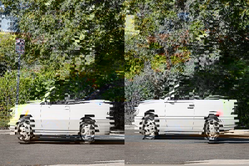 Used 1995 Mercedes-Benz E 320 Convertible image 13