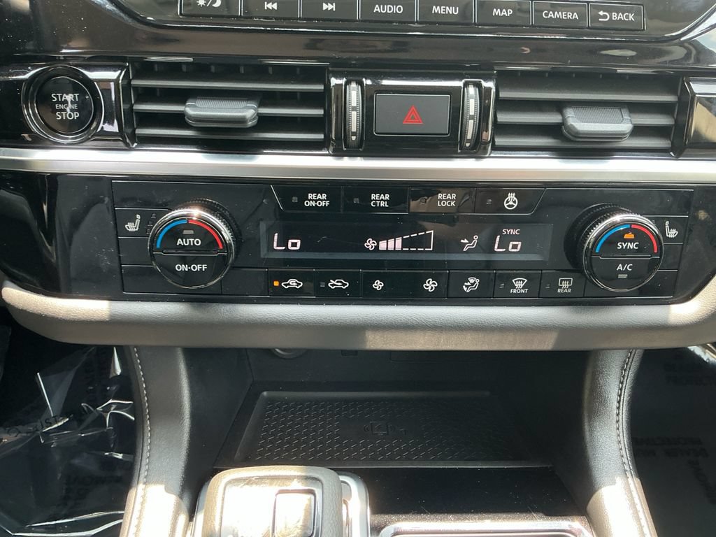 Used 2025 Nissan Pathfinder SL AWD/4WD image 22