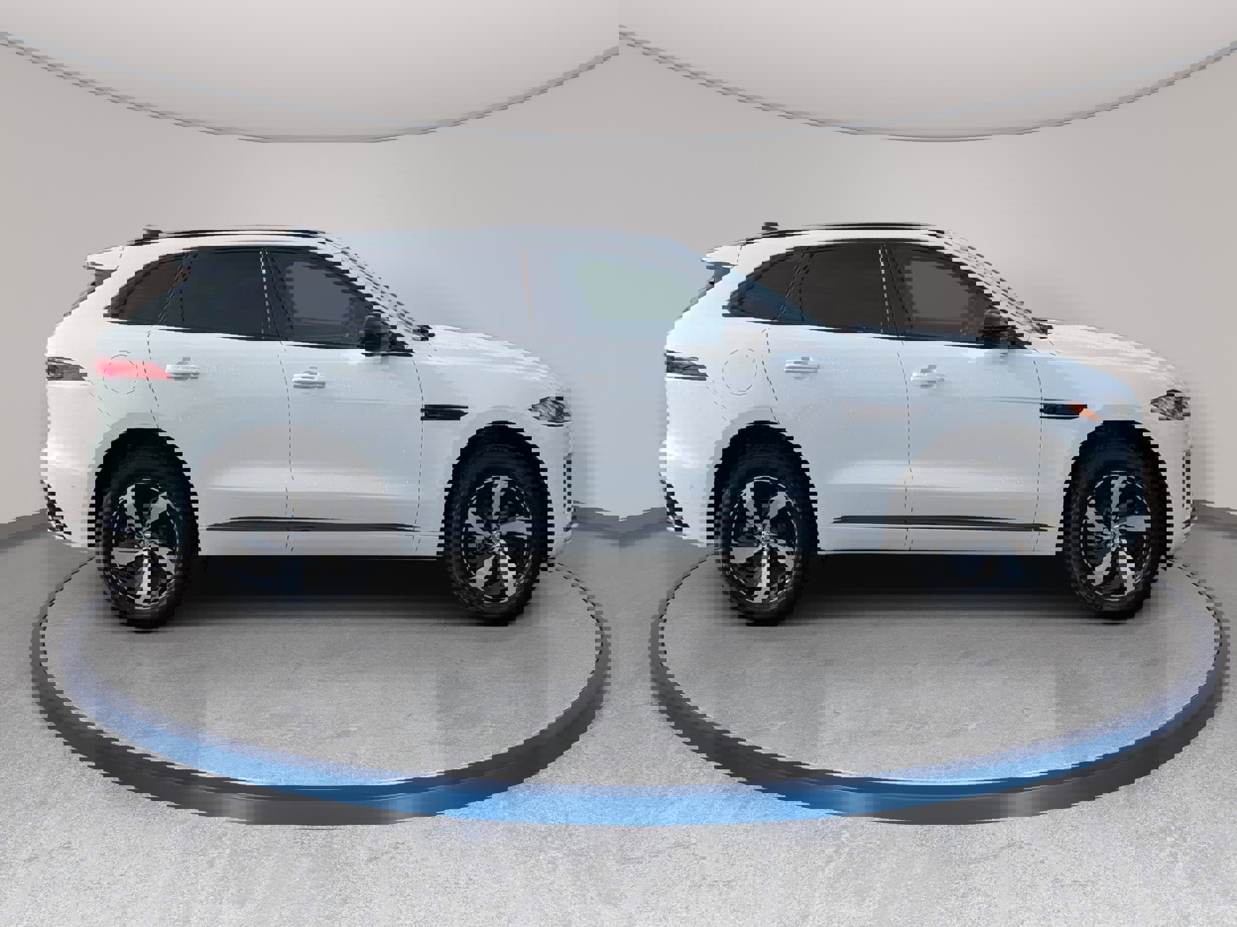 New 2026 Jaguar F-PACE R-Dynamic S image 4