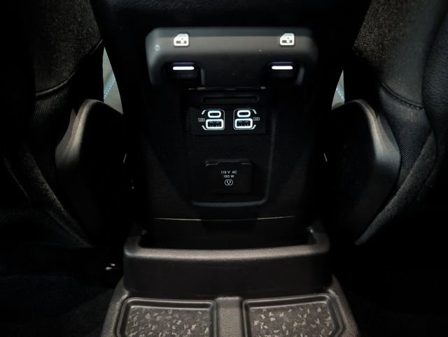 Used 2025 Jeep Wrangler Unlimited Rubicon 4xe w/ Convenience Group AWD/4WD image 10