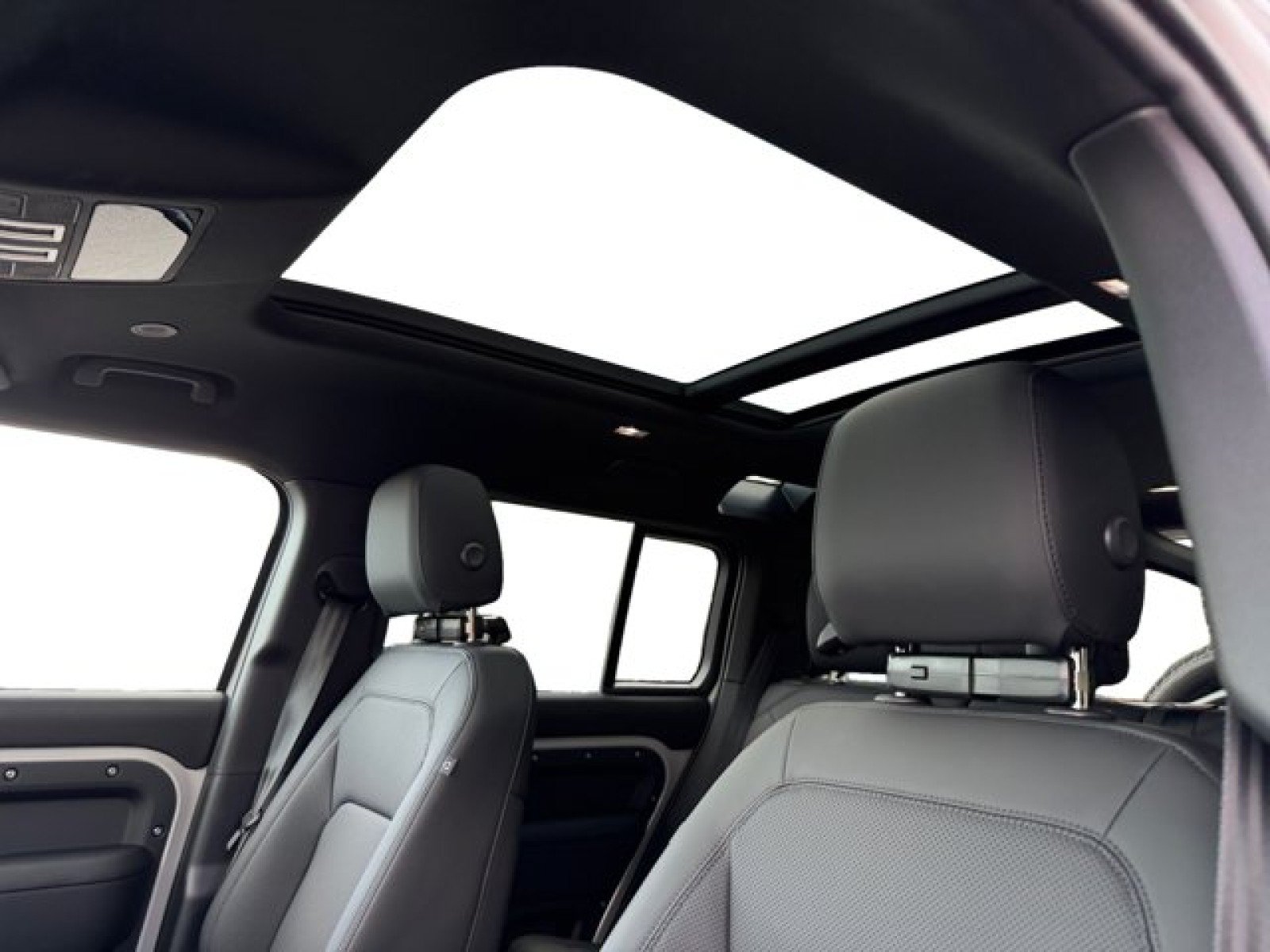 New 2026 Land Rover Defender 110 S AWD/4WD image 12
