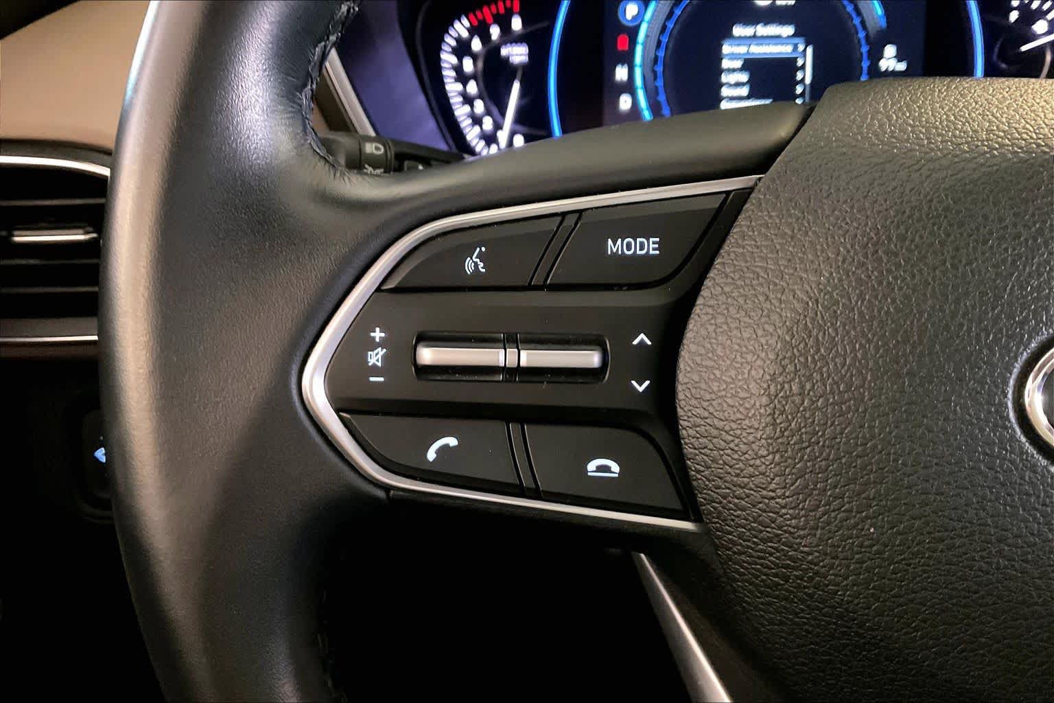 Used 2020 Hyundai Santa Fe SEL w/ Convenience + Premium Package FWD image 22