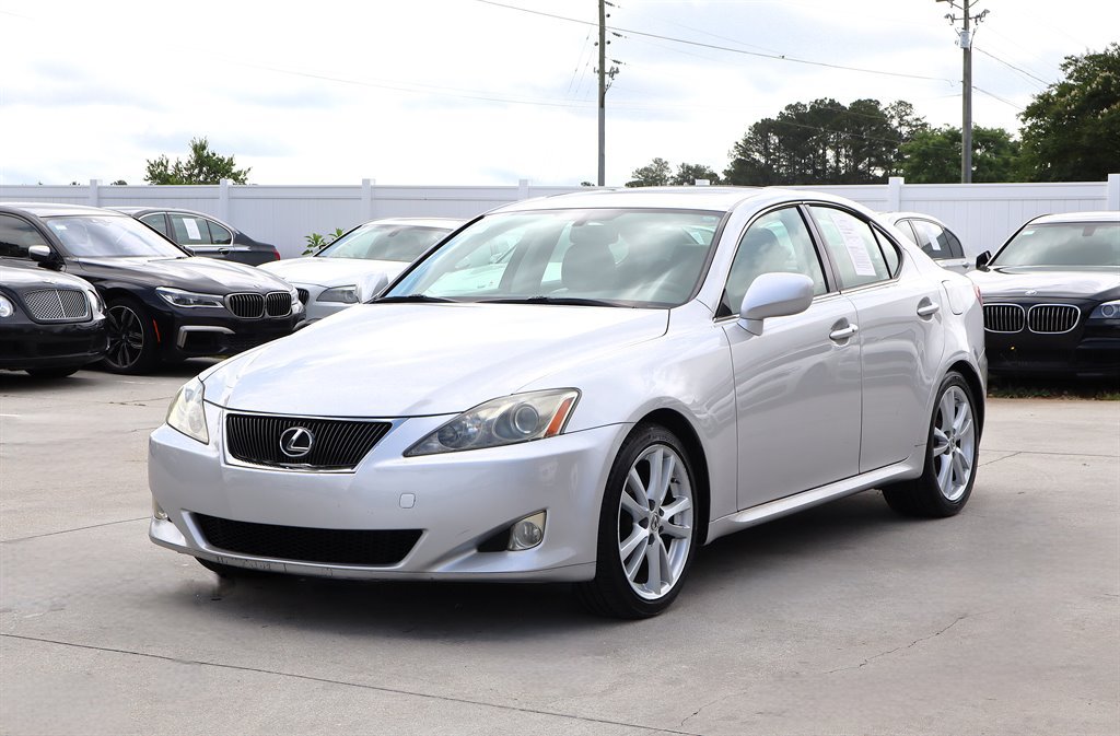 Used 2006 Lexus IS 250 w/ Preferred Accessory Pkg RWD image 3