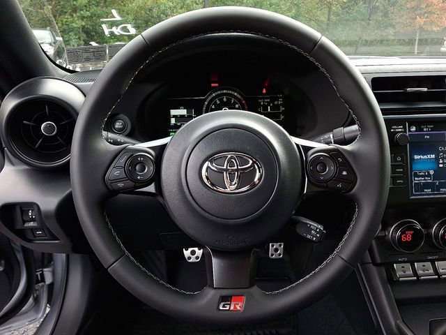 New 2025 Toyota GR86 Premium image 16
