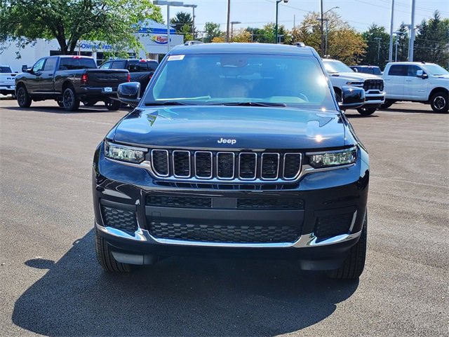 New 2025 Jeep Grand Cherokee L Laredo w/ Luxury Tech Group I image 37