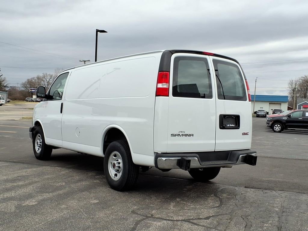 Used 2024 GMC Savana 2500 w/ Driver Convenience Package image 5