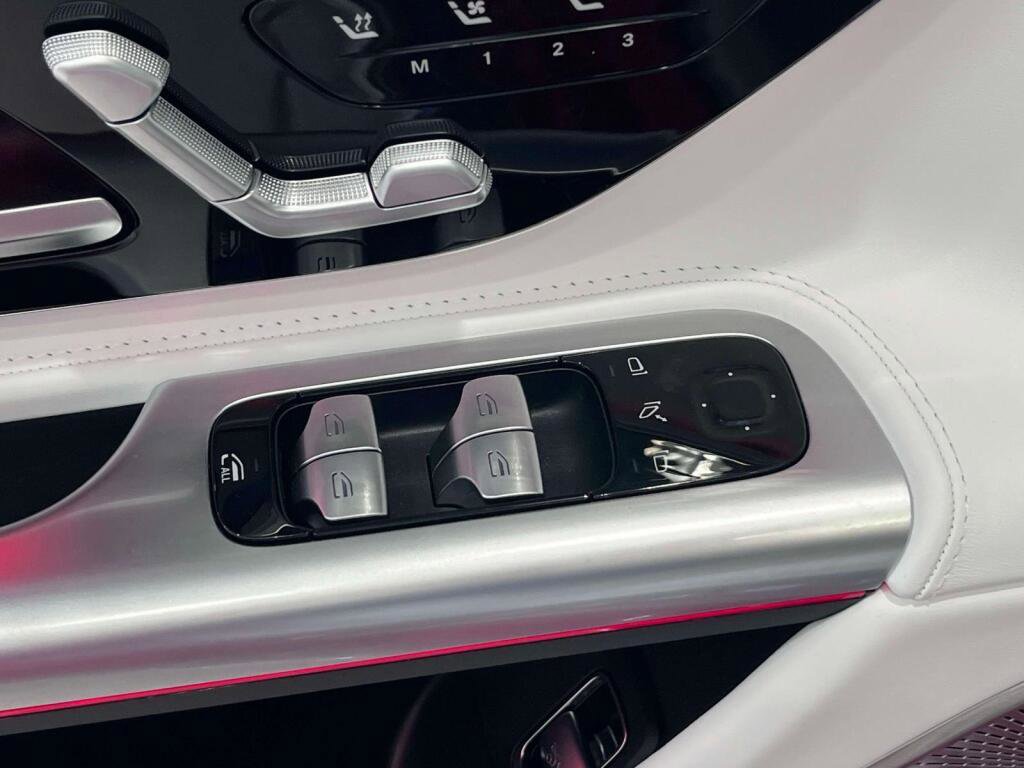 New 2026 Mercedes-Benz Maybach SL 680 image 32