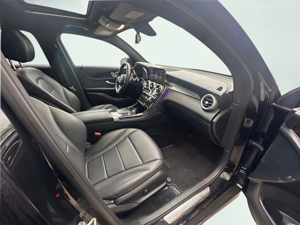 Used 2020 Mercedes-Benz GLC 300 4MATIC Coupe image 21