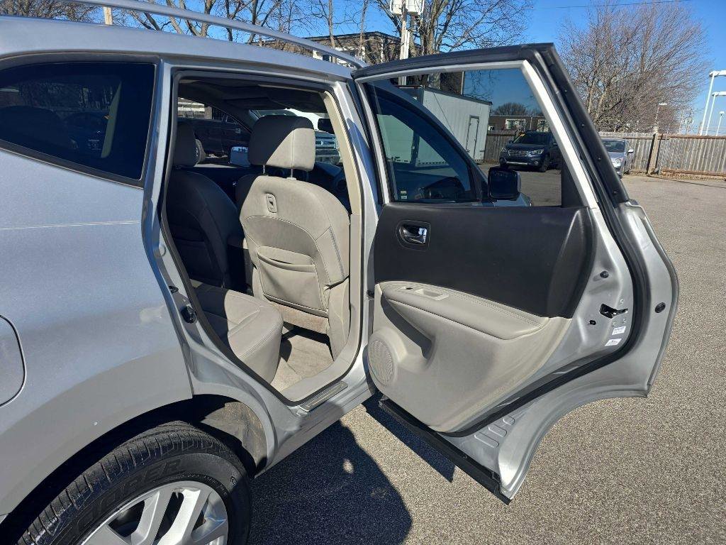 Used 2012 Nissan Rogue SL image 28