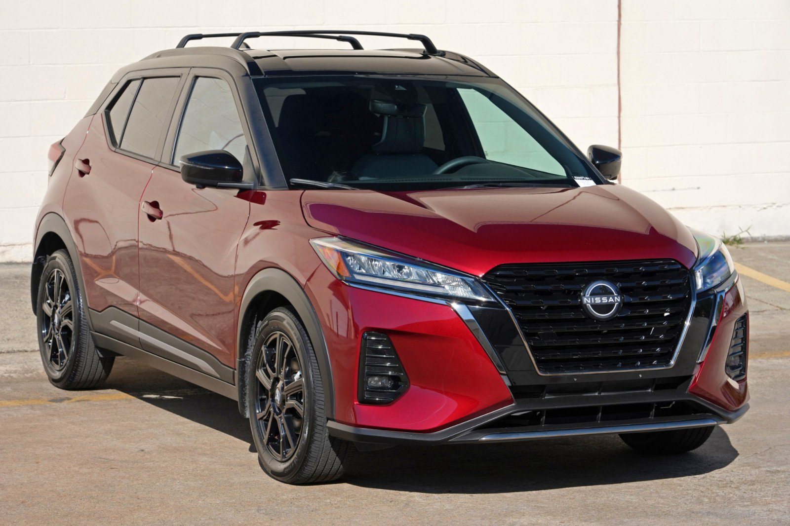 Used 2023 Nissan Kicks SR w/ SR Premium Package FWD image 49