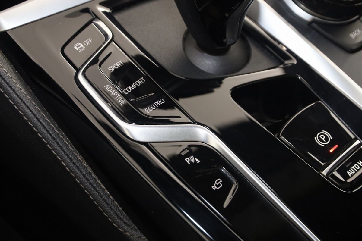 Used 2023 BMW M550i xDrive w/ Executive Package AWD/4WD image 34