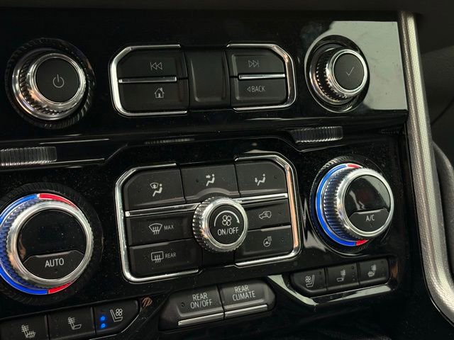 Used 2023 GMC Yukon Denali w/ Advanced Technology Package image 18