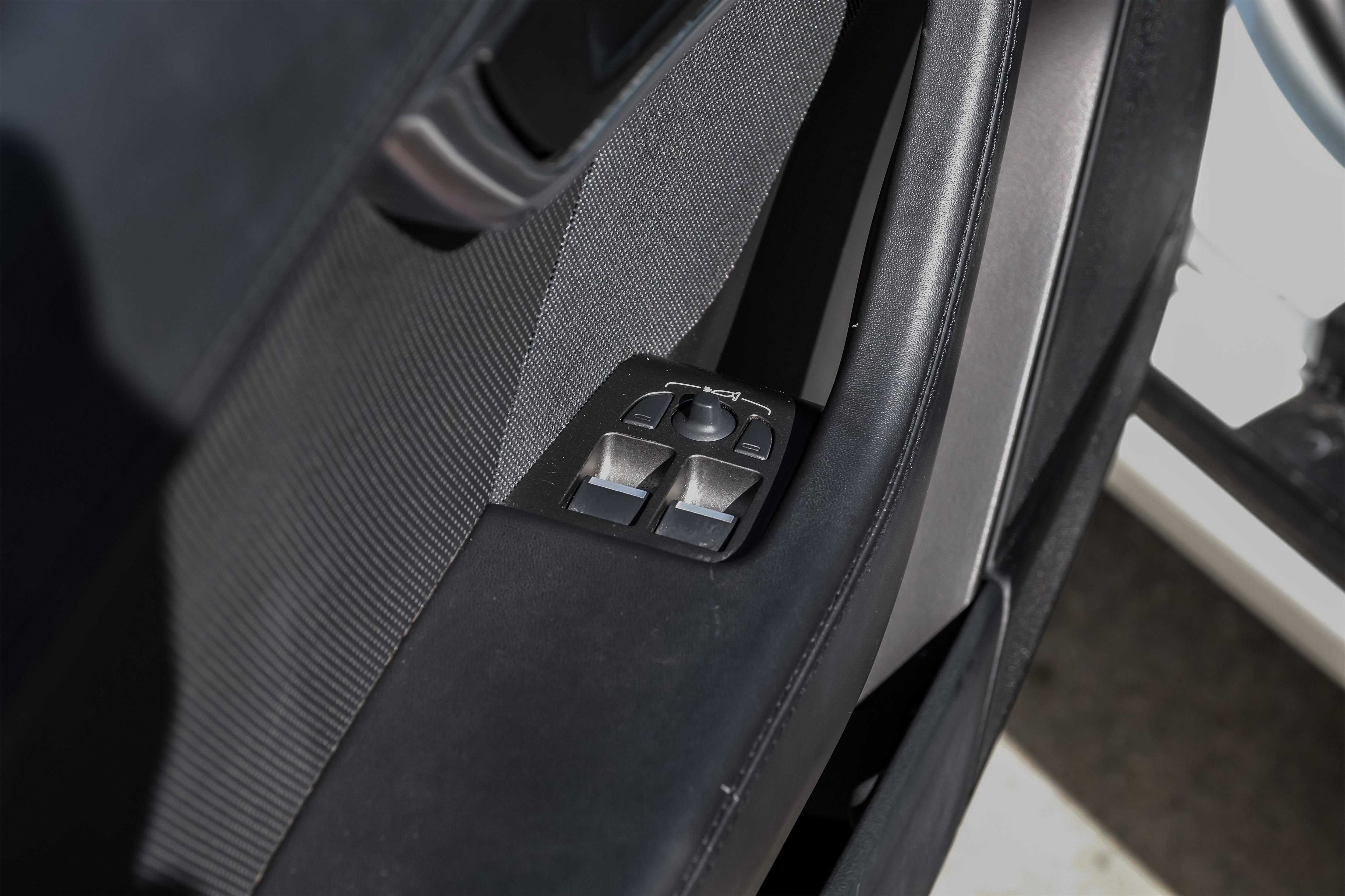 Used 2021 Jaguar F-TYPE Coupe image 35