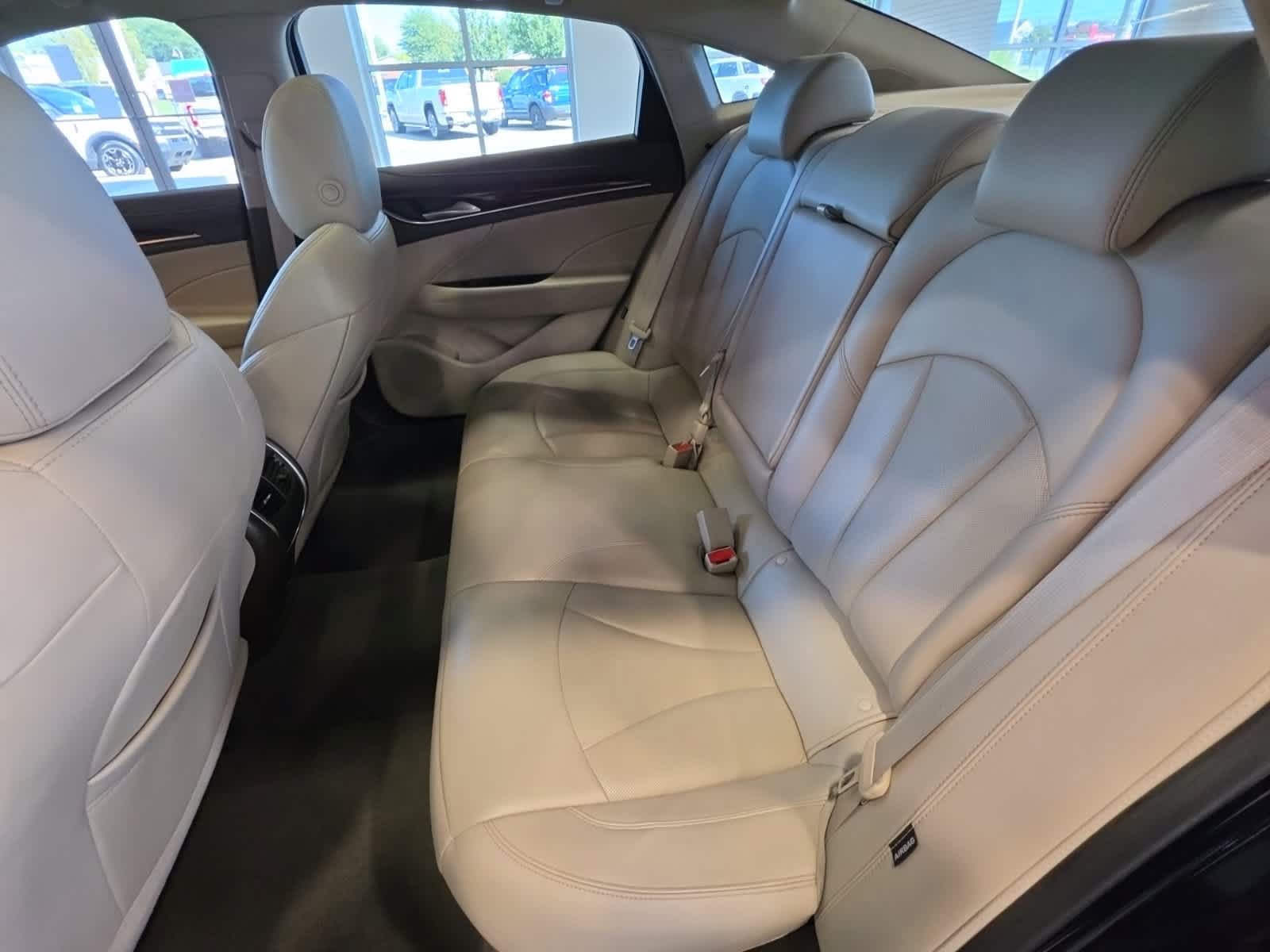 Used 2018 Buick LaCrosse Premium w/ Driver Confidence Package #2 FWD image 33
