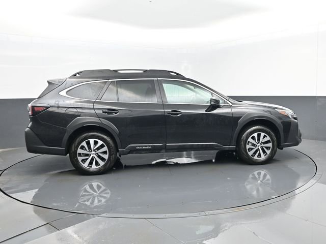 Used 2025 Subaru Outback Premium AWD/4WD image 4